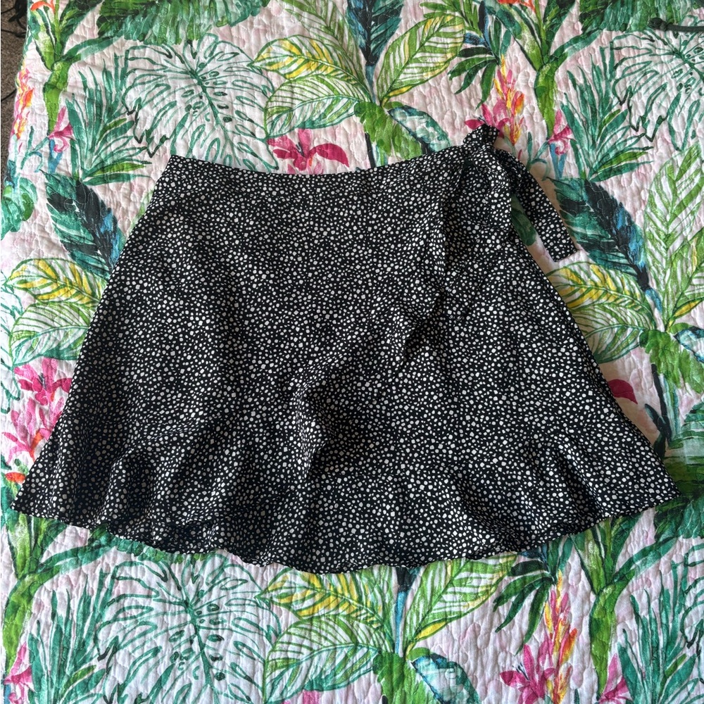 Black and White Mini Wrap Skirt with Ruffled Tie Front for Casual Nights